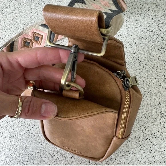 Boho leather crossbody bag - Picture 5 of 6